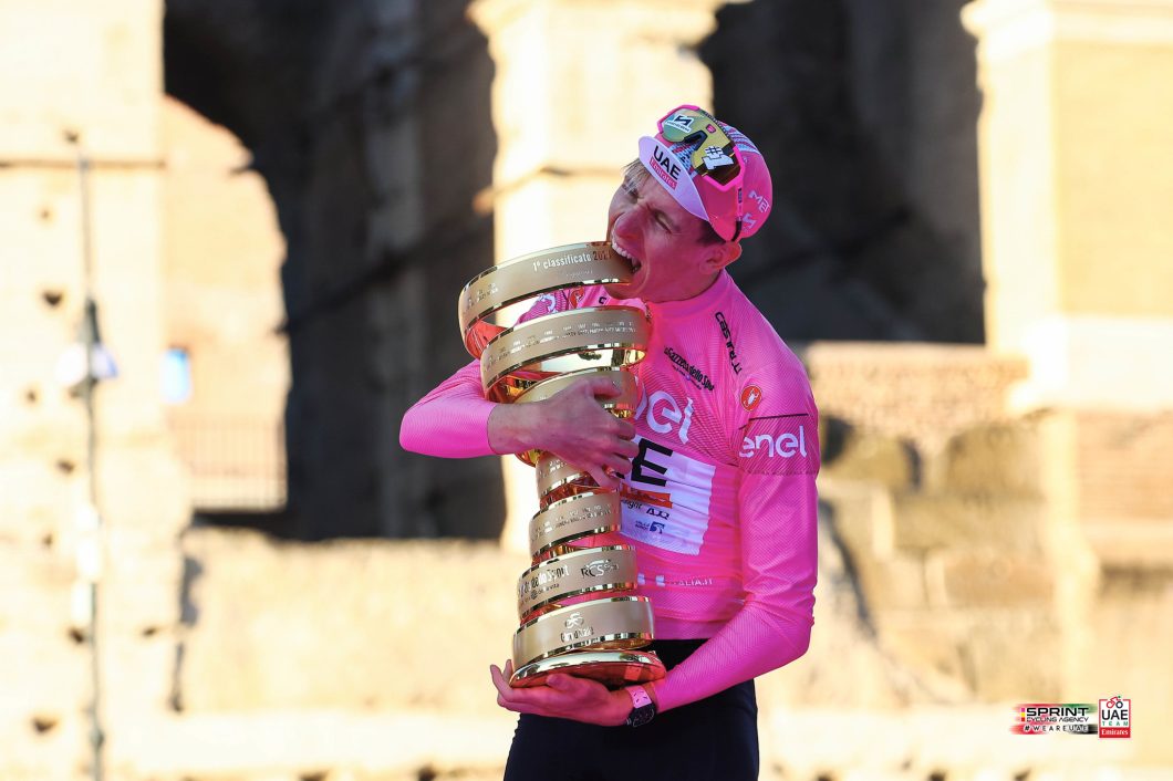 COLNAGO タデイ・ポガチャル選手が第107代ジロ・デ・イタリア