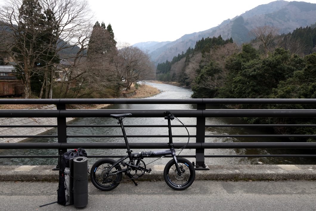 DAHON K9Xとキャンプ道具