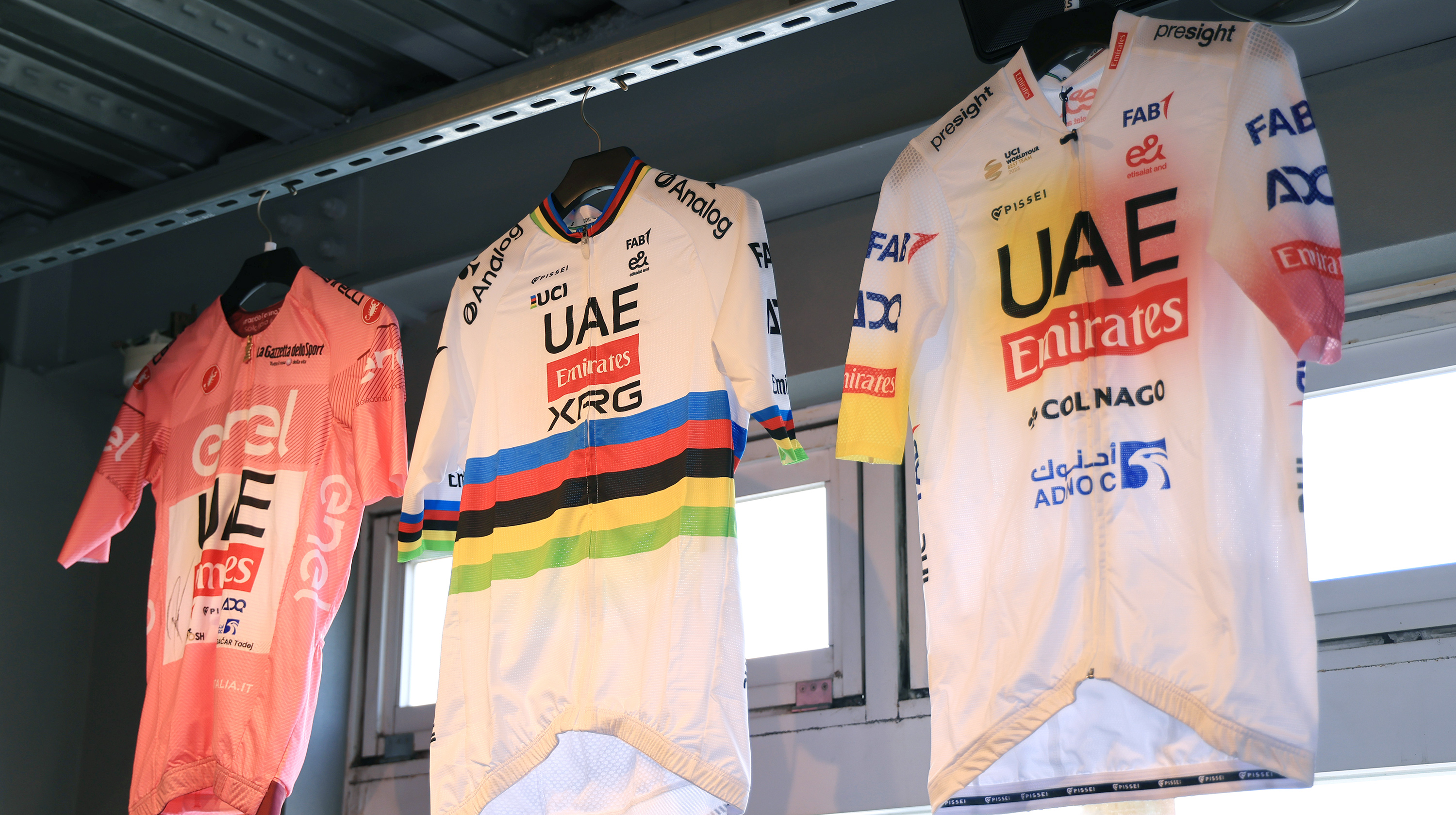 Why “V5Rs”？  “軽さ”だけでは終わらない、COLNAGO史上最軽量レーシングバイク  Owner's Voice Vol.01