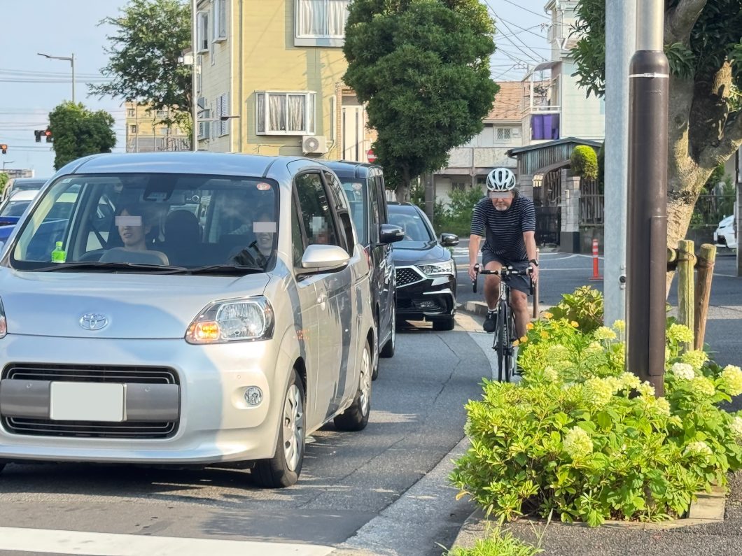自転車のすり抜けイメージ