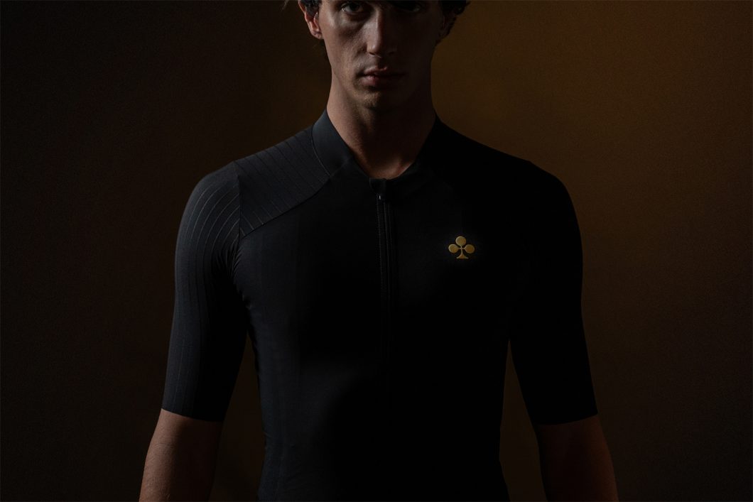 ロードバイク　COLNAGOアパレルの取り扱いを開始　Ace Aerodynamic Cycling Jersey Men